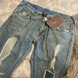NWT Bobby Berkeley true Religion Distressed Jeans, 30